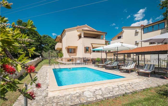 Beautiful Home In Porec With 3 Bedrooms, Wifi And Outdoor Swimming Pool