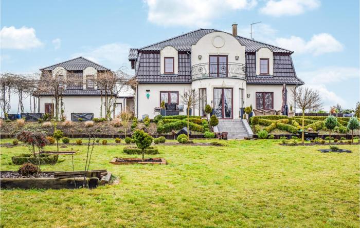 Beautiful Home In Golczewo