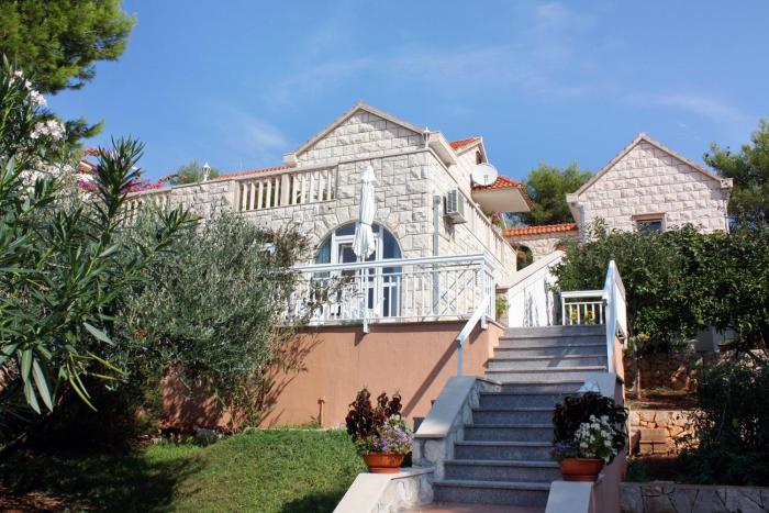 Apartments by the sea Sumartin, Brac - 4803