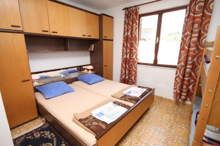Triple Room Povljana 6476b