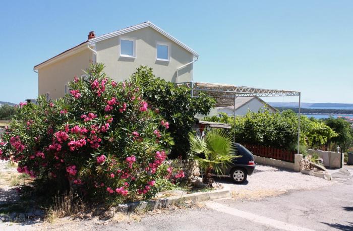 Apartments with parking space Banjol, Rab - 5071