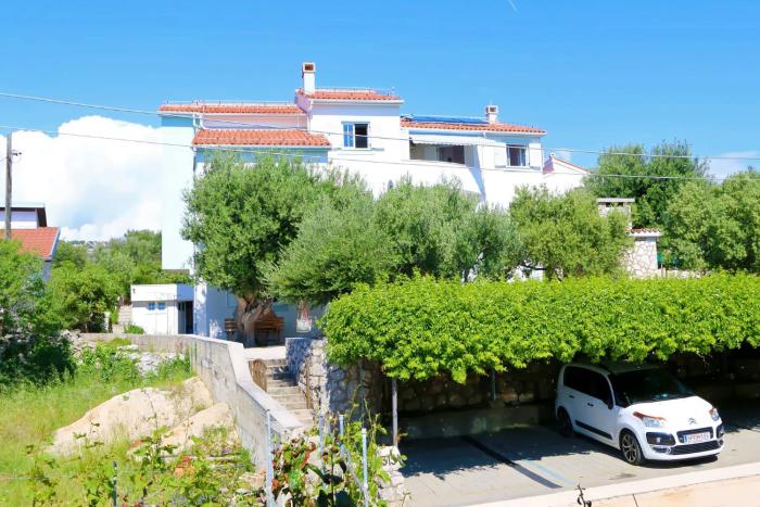 Apartments by the sea Jakisnica, Pag - 6584