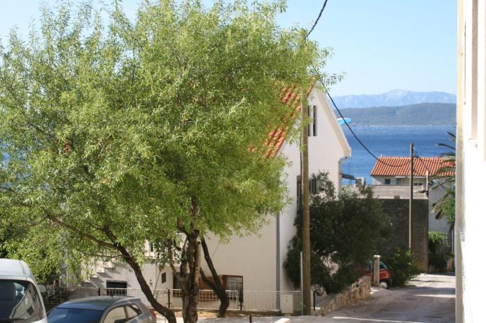 Apartments by the sea Igrane, Makarska - 6840