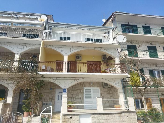 Apartments by the sea Podgora, Makarska - 6801