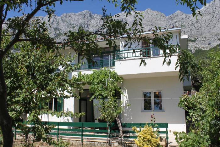 Apartments with parking space Makarska - 6791