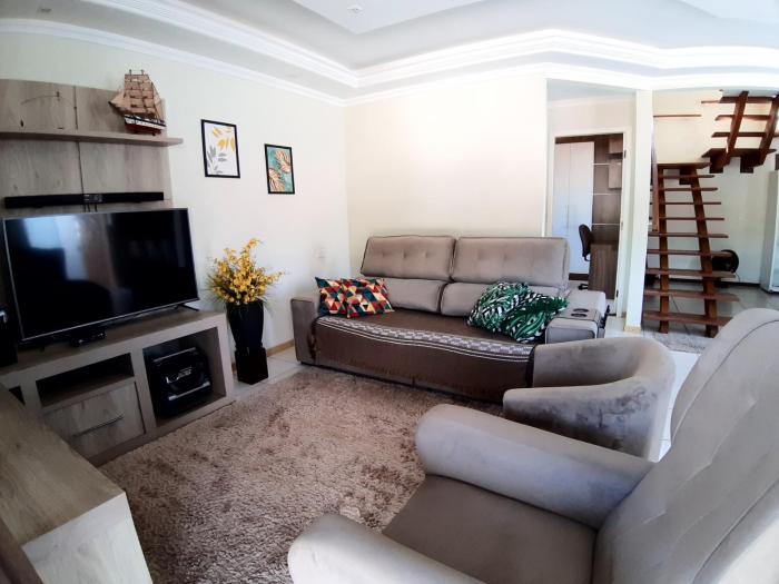 Alugo ótima casa , Centro Bombinhas!