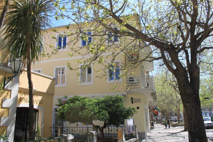 Apartments with WiFi Omis - 6772