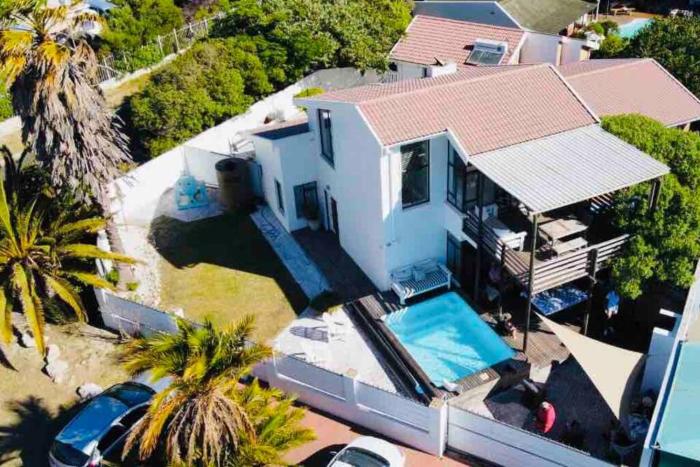 BEACH HOUSE MOSSELRIVIER