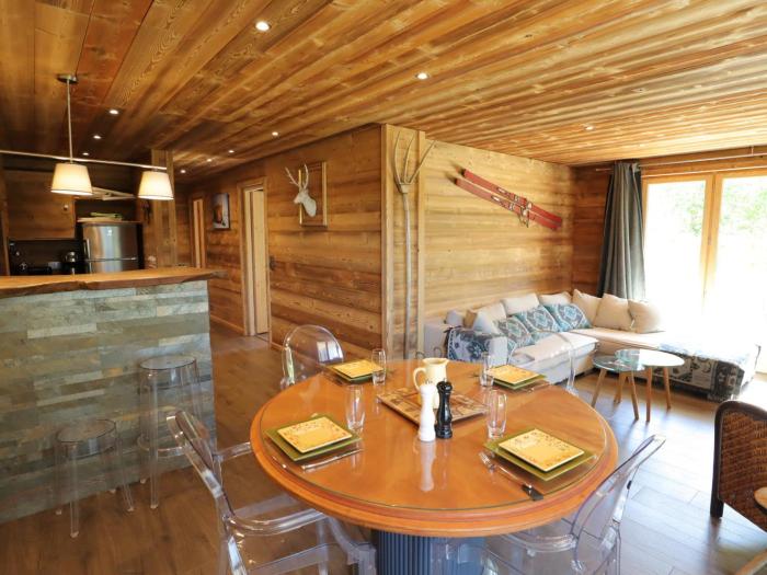 Appartement de Standing aux Gets - 2 Ch, 6 Couchages, Proche Centre et Pistes - FR-1-623-94