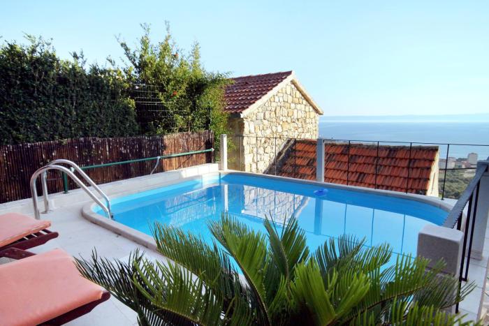 Holiday house with a swimming pool Makarska - 6668