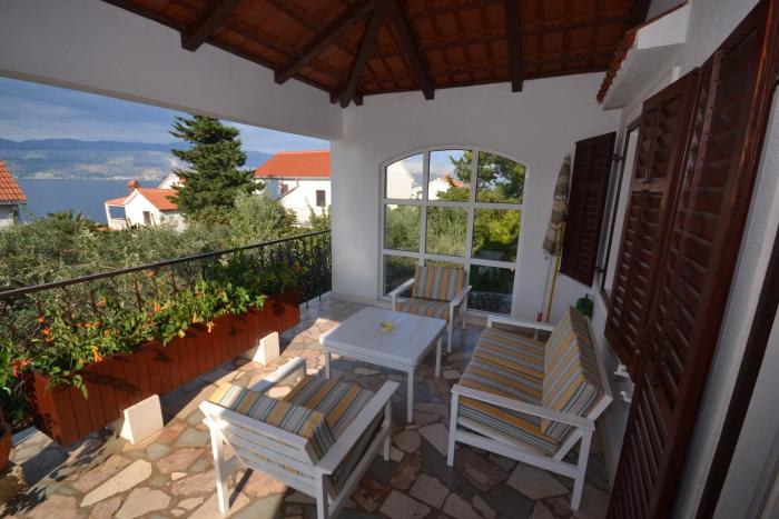 Apartments by the sea Splitska, Brac - 11339