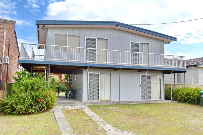 Spencers Cottage - Bring your own linen.