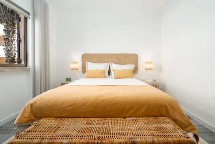 Superb Flat 200 from Beach, 10 min to Downtown