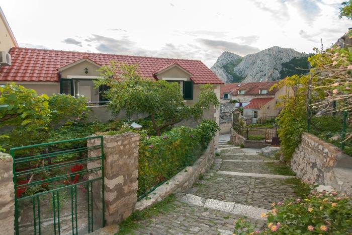 Apartments with WiFi Omis  11513