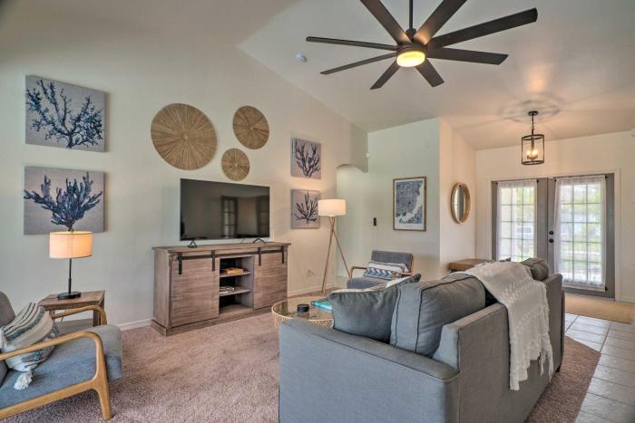 Private Pool Beachy Cape Coral Getaway!