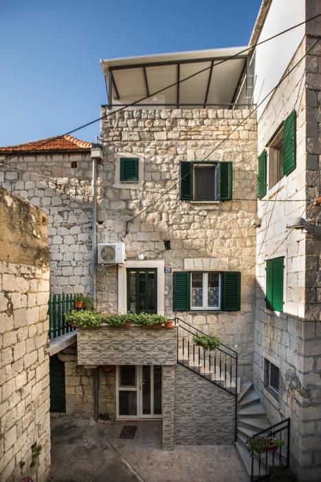 Apartments by the sea Stobrec, Split - 16352