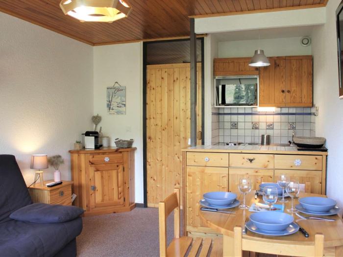 Studio Vars Les Claux, balcon, parking, 200m des pistes - FR-1-330B-197