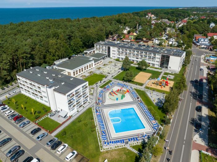 Zem-Tourist 250 M OD MORZA, ODKRYTY BASEN, PLAC ZABAW, PARKING, WYŻYWIENIE