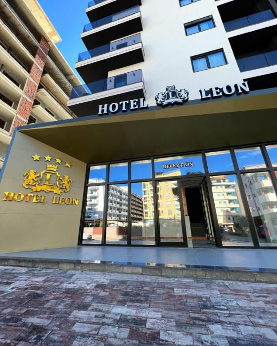 Hotel LEON - Beach Front