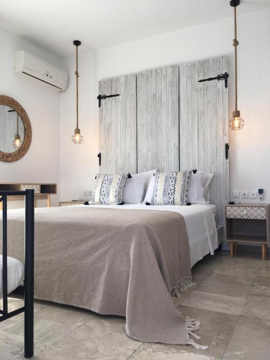 ANASTASIA Elegant Studios III