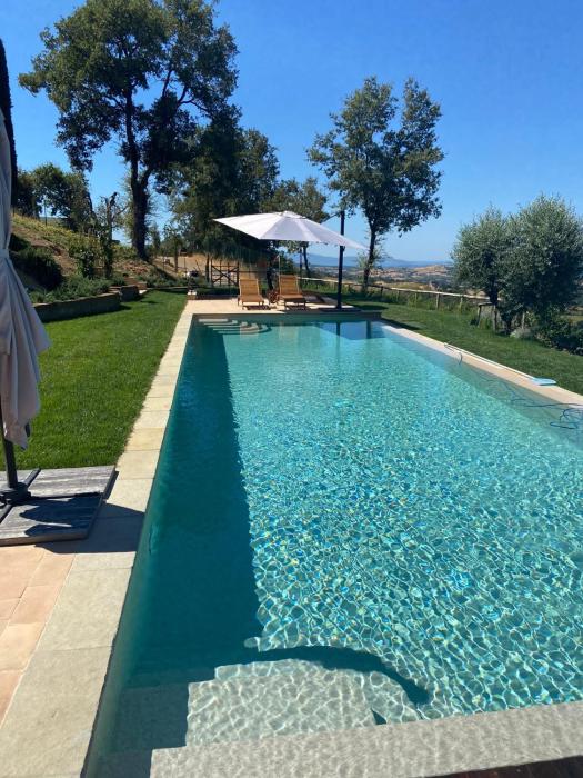 PODERE TORRICELLE 69B Pancole Gr, seaview infinity pool, jacuzzi, sauna, exclusive villa with 2 bedrooms for 4 - If you total 5 or 6 people there is an independent suite in main villa with private ensuite bathroom, kitchenette and garden dining area