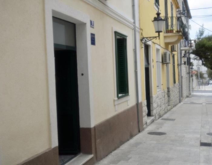 Apartments and rooms with WiFi Split - 18909