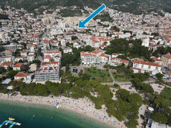 Apartments with a parking space Makarska - 18898