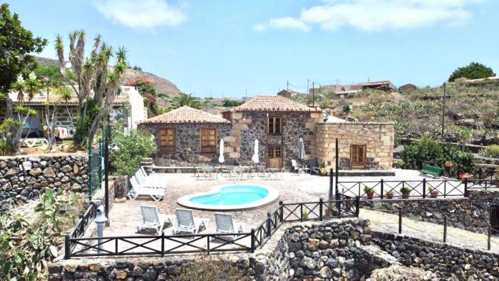 Caserio rural antiguo con espectacular piscina y Wifi en San Miguel de Abona Tenerife Sur