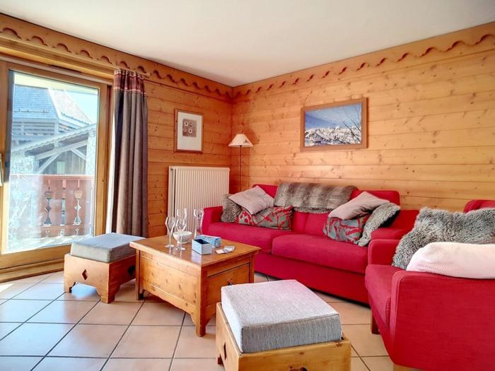 Appartement lumineux 3 pièces avec balcon, proche des pistes - FR-1-344-736