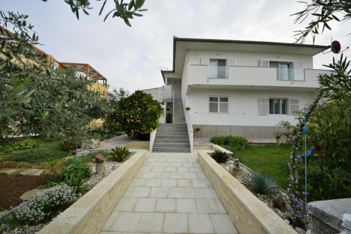 Apartments with parking space Biograd na Moru, Biograd - 5833