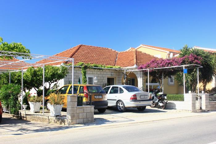 Apartments with parking space Orebic, Peljesac - 4580