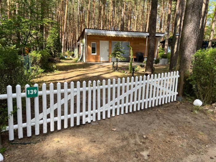 Idyllischer Bungalow am Badesee