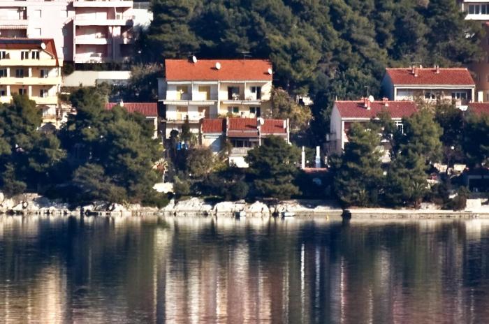 Apartments by the sea Trogir - 6023