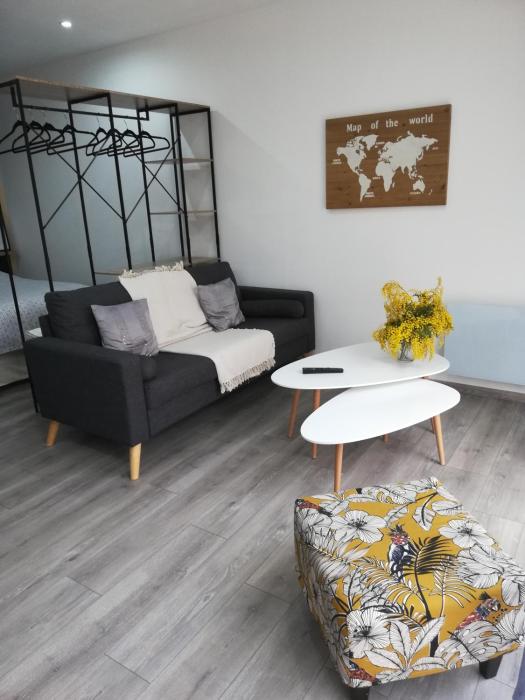 STUDIO A 2 MN DE L A75