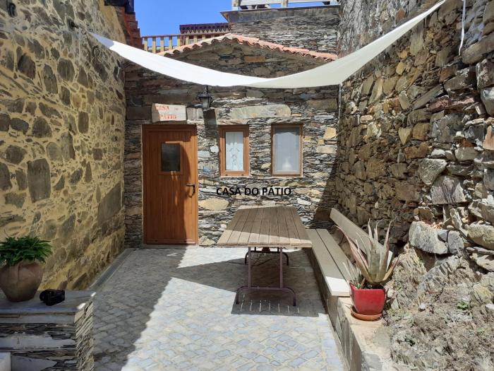 Casa do Pátio e Casa da Serra