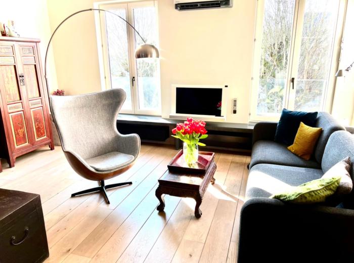 Latique by Agelandkaai be with Free Parking