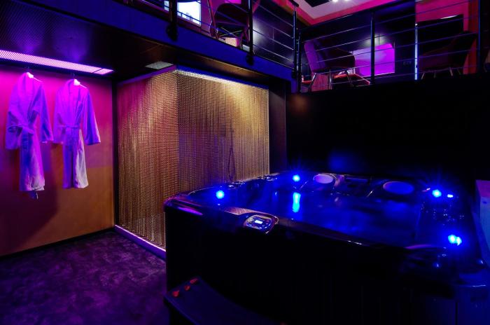 Mieuxqualhotel jacuzzi privatif Love room