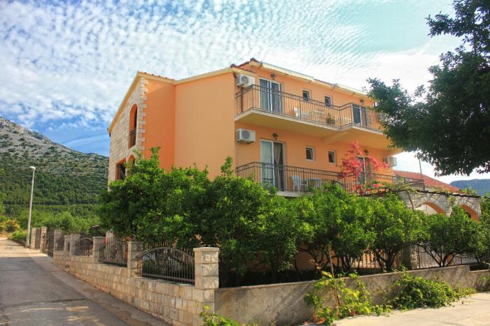 Apartments with parking space Orebic, Peljesac - 10194