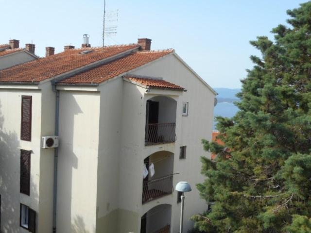 Apartments with WiFi Bol, Brac - 11728