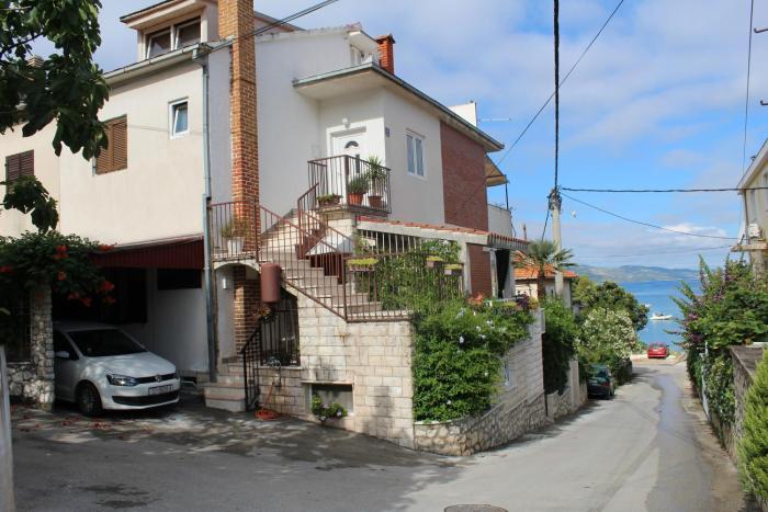 Apartments by the sea Trogir - 11760