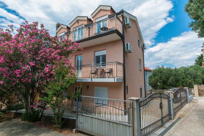 Apartments with parking space Podaca, Makarska - 11748