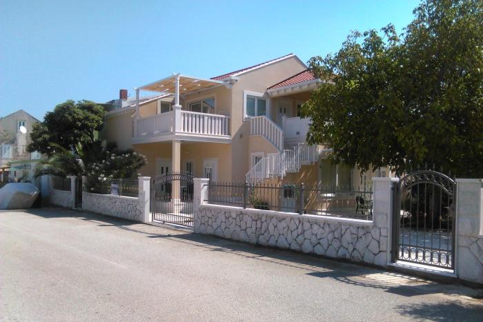 Apartments by the sea Sreser, Peljesac - 11854