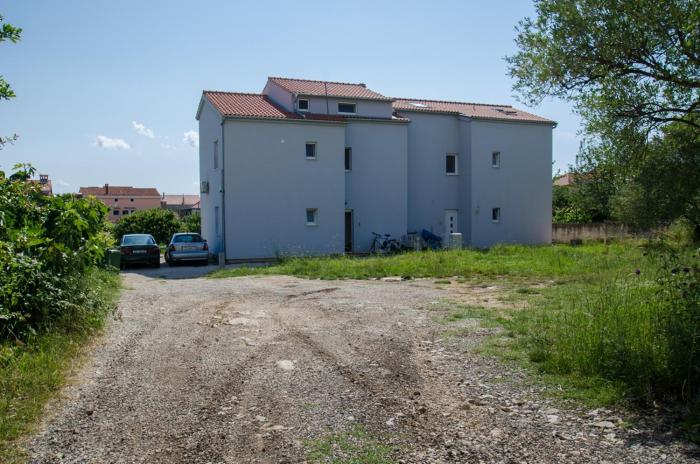 Apartments with a parking space Zadar - 12480