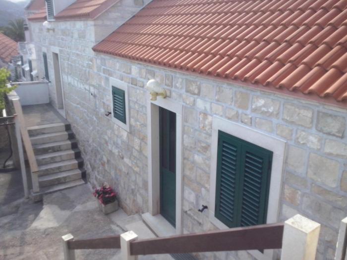 Apartments by the sea Sumartin, Brac - 11658