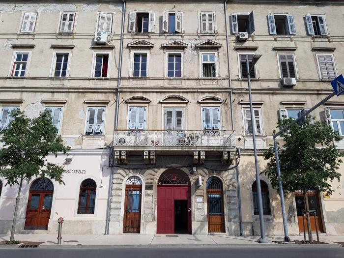 Apartments with WiFi Pula - 12944