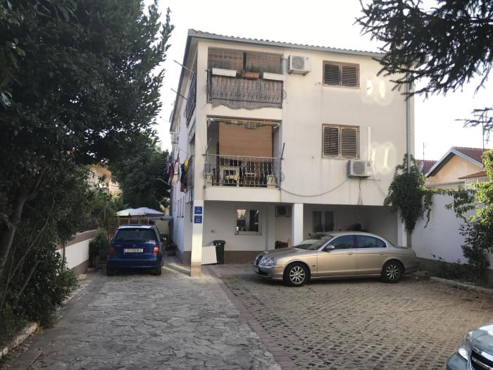 Apartments by the sea Trogir - 13167