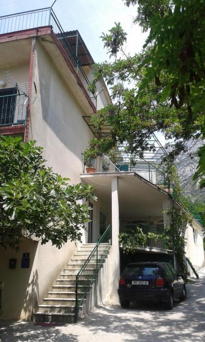 Apartments with parking space Gradac, Makarska - 13196