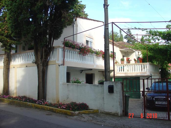 Apartments with parking space Sveti Filip i Jakov, Biograd - 13225