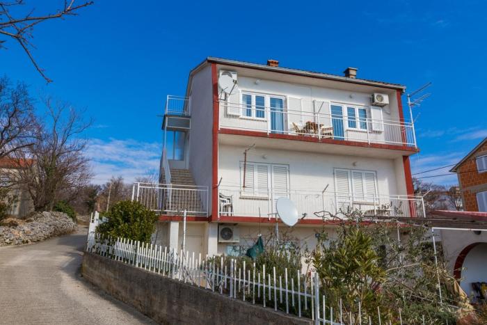 Apartments with parking space Crikvenica - 13450