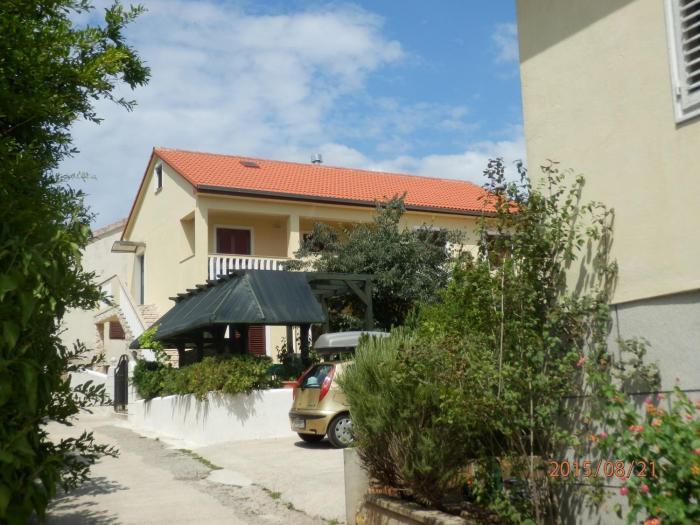 Family friendly seaside apartments Preko, Ugljan - 14692